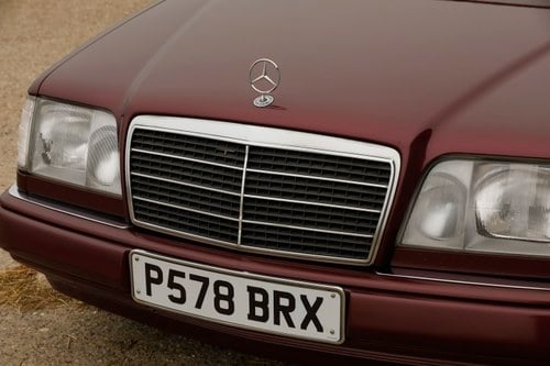 NO RESERVE - 1996 Mercedes-Benz E280 (S124) En venta (imagen 108 de 180)