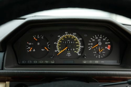 NO RESERVE - 1996 Mercedes-Benz E280 (S124) En venta (imagen 64 de 180)