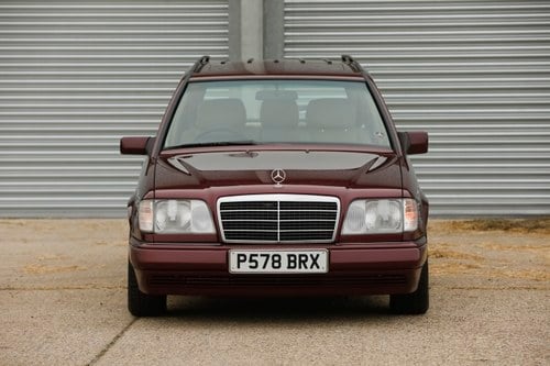 NO RESERVE - 1996 Mercedes-Benz E280 (S124) En venta (imagen 3 de 180)