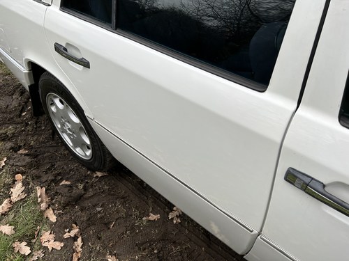 NO RESERVE - 1995 Mercedes-Benz E300D Estate In vendita (immagine 194 di 271)