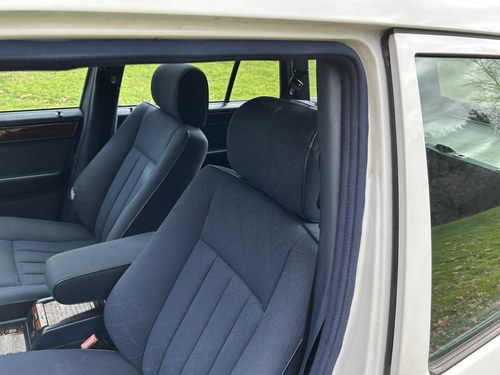 NO RESERVE - 1995 Mercedes-Benz E300D Estate Te koop (foto 105 van 271)
