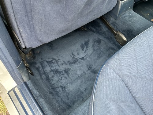 NO RESERVE - 1995 Mercedes-Benz E300D Estate In vendita (immagine 95 di 271)