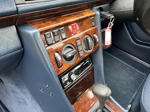 NO RESERVE - 1995 Mercedes-Benz E300D Estate In vendita (immagine 55 di 271)