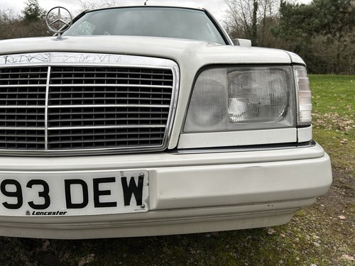 NO RESERVE - 1995 Mercedes-Benz E300D Estate In vendita (immagine 143 di 271)