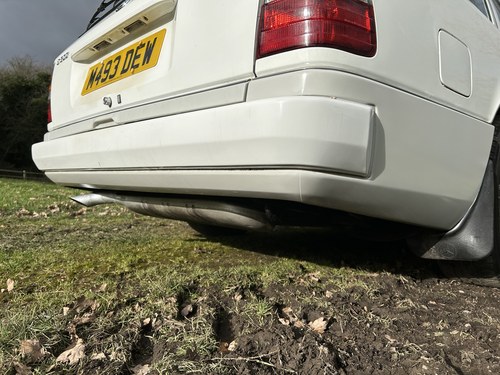 NO RESERVE - 1995 Mercedes-Benz E300D Estate Te koop (foto 218 van 271)