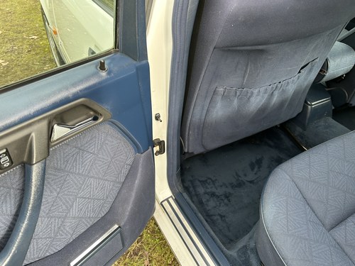 NO RESERVE - 1995 Mercedes-Benz E300D Estate In vendita (immagine 94 di 271)