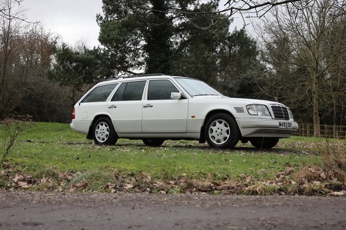 NO RESERVE - 1995 Mercedes-Benz E300D Estate In vendita (immagine 5 di 271)