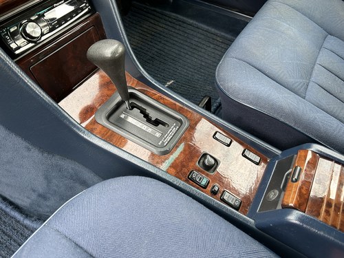 NO RESERVE - 1995 Mercedes-Benz E300D Estate In vendita (immagine 54 di 271)