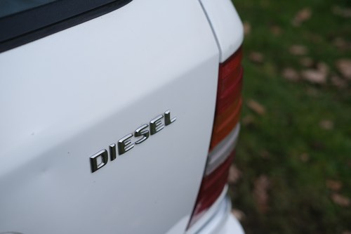 NO RESERVE - 1995 Mercedes-Benz E300D Estate In vendita (immagine 132 di 271)