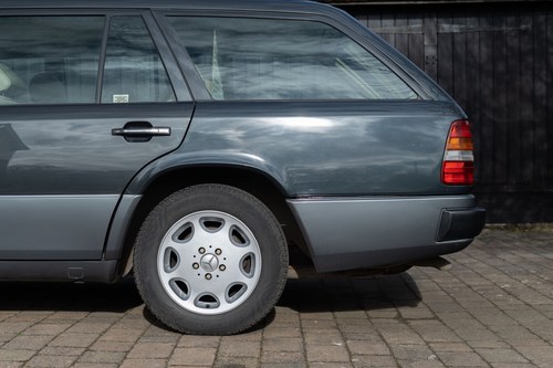 1996 Mercedes-Benz E320 Estate In vendita (immagine 29 di 169)