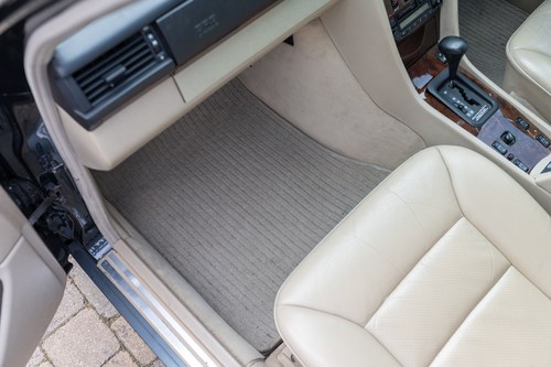 1996 Mercedes-Benz E320 Estate In vendita (immagine 91 di 169)