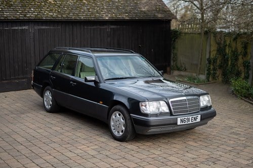 1996 Mercedes-Benz E320 Estate In vendita (immagine 1 di 169)