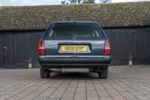 1996 Mercedes-Benz E320 Estate In vendita (immagine 13 di 169)