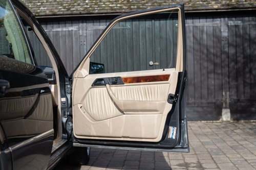 1996 Mercedes-Benz E320 Estate In vendita (immagine 95 di 169)