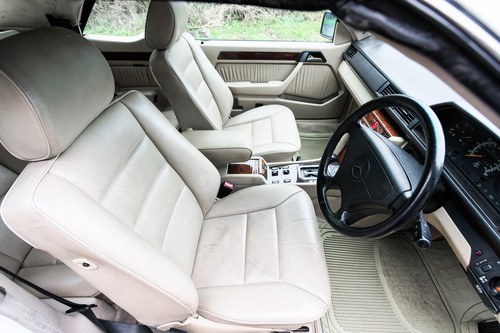 1994 Mercedes-Benz C124 E320 Cabriolet En venta (imagen 68 de 205)