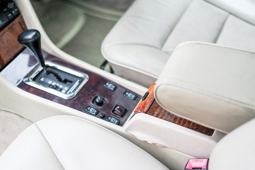 1994 Mercedes-Benz C124 E320 Cabriolet En venta (imagen 83 de 205)