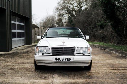 1994 Mercedes-Benz C124 E320 Cabriolet En venta (imagen 143 de 205)