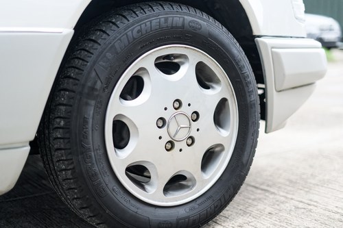 1994 Mercedes-Benz C124 E320 Cabriolet En venta (imagen 133 de 205)