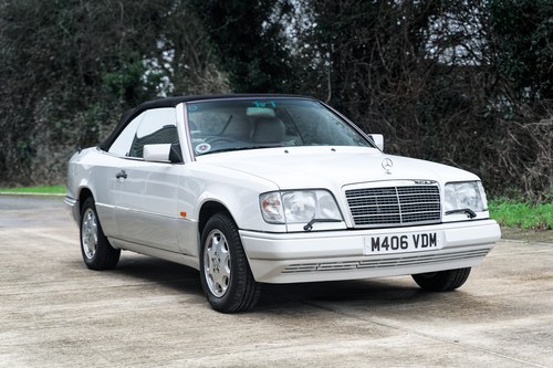 1994 Mercedes-Benz C124 E320 Cabriolet En venta (imagen 1 de 205)