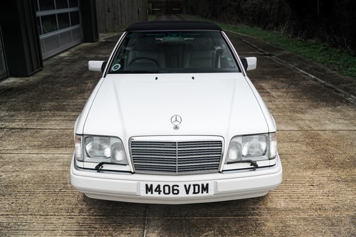 1994 Mercedes-Benz C124 E320 Cabriolet En venta (imagen 17 de 205)