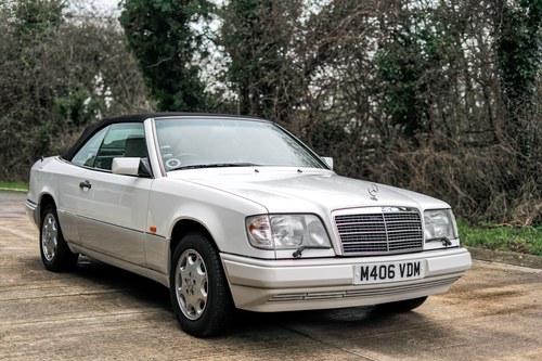 1994 Mercedes-Benz C124 E320 Cabriolet En venta (imagen 4 de 205)