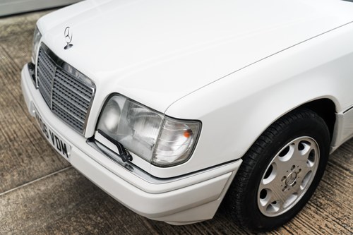 1994 Mercedes-Benz C124 E320 Cabriolet En venta (imagen 135 de 205)
