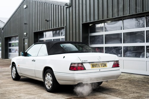 1994 Mercedes-Benz C124 E320 Cabriolet En venta (imagen 124 de 205)