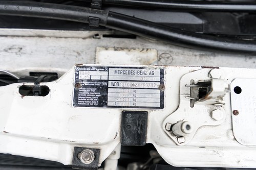 1994 Mercedes-Benz C124 E320 Cabriolet En venta (imagen 153 de 205)