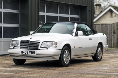 1994 Mercedes-Benz C124 E320 Cabriolet En venta (imagen 23 de 205)