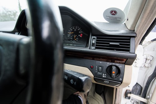 1994 Mercedes-Benz C124 E320 Cabriolet En venta (imagen 57 de 205)