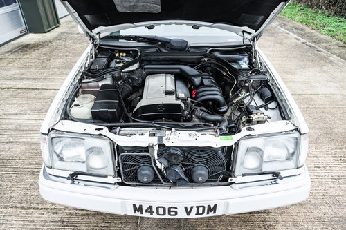 1994 Mercedes-Benz C124 E320 Cabriolet En venta (imagen 144 de 205)