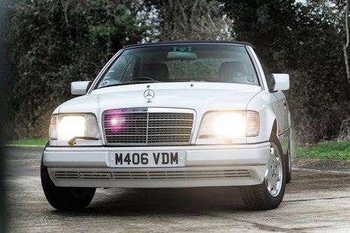 1994 Mercedes-Benz C124 E320 Cabriolet En venta (imagen 34 de 205)