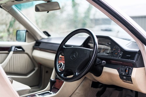 1994 Mercedes-Benz C124 E320 Cabriolet En venta (imagen 90 de 205)