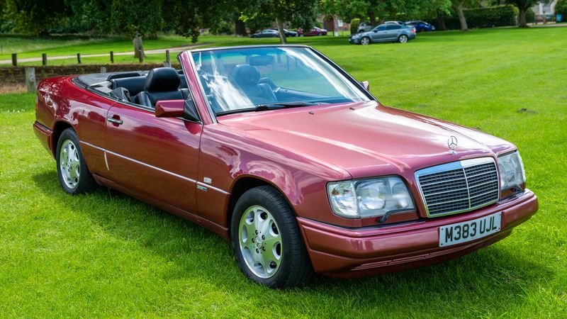 1994 Mercedes E320 Cabriolet For Sale (picture 1 of 181)