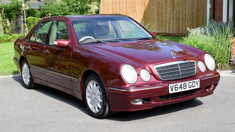 RESERVE LOWERED -1999 Mercedes-Benz E320 CDi Elegance For Sale (picture 1 of 105)