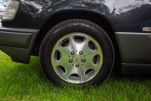 1996 Mercedes-Benz E320 Coupe Sportline Auto (W124) à vendre (picture 30 of 229)