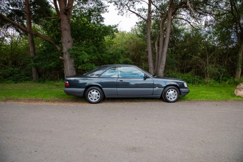 1996 Mercedes-Benz E320 Coupe Sportline Auto (W124) à vendre (picture 4 of 229)