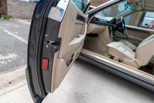 1995 Mercedes-Benz E320 Coupe zum Verkauf (Bild 120 von 148)