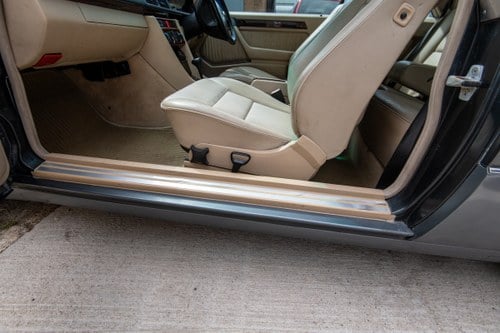 1995 Mercedes-Benz E320 Coupe zum Verkauf (Bild 38 von 148)