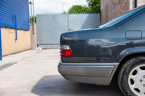 1995 Mercedes-Benz E320 Coupe zum Verkauf (Bild 70 von 148)
