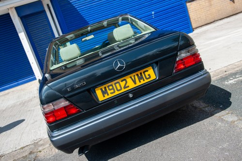 1995 Mercedes-Benz E320 Coupe zum Verkauf (Bild 14 von 148)
