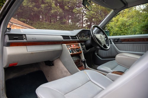 1995 Mercedes-Benz E320 Coupe zum Verkauf (Bild 56 von 186)