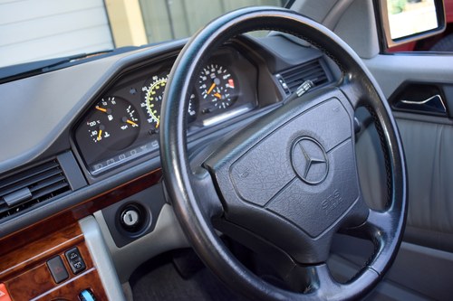 1993 Mercedes-Benz E320 Sportline Cabriolet In vendita (immagine 30 di 143)