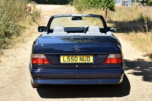 1993 Mercedes-Benz E320 Sportline Cabriolet In vendita (immagine 3 di 143)