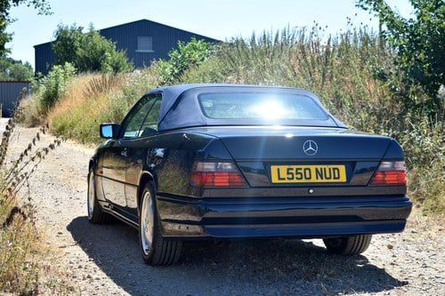 1993 Mercedes-Benz E320 Sportline Cabriolet In vendita (immagine 16 di 143)