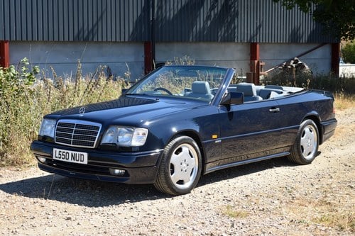 1993 Mercedes-Benz E320 Sportline Cabriolet In vendita (immagine 1 di 143)