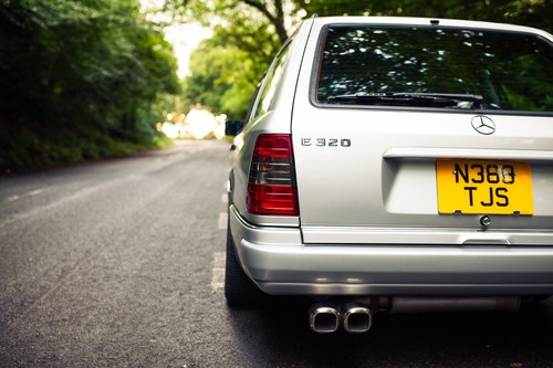1995 Mercedes-Benz E320 24V Limited Wagon (W124) 7 seater à venda (imagem 61 de 87)