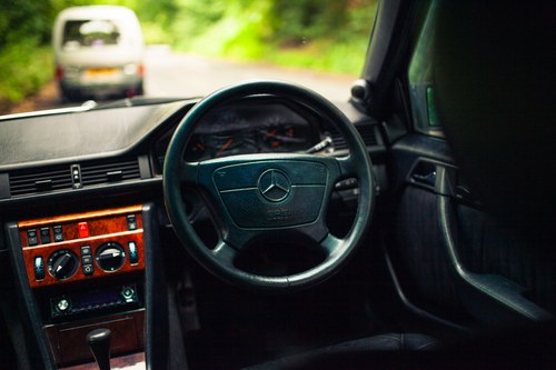 1995 Mercedes-Benz E320 24V Limited Wagon (W124) 7 seater à venda (imagem 31 de 87)