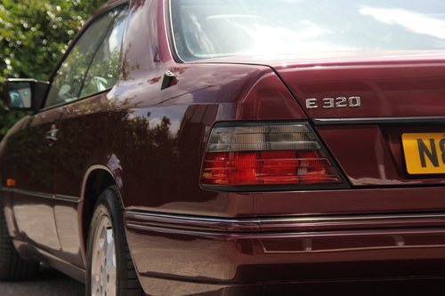 1995 Mercedes-Benz E320 (W124) For Sale (picture 113 of 166)