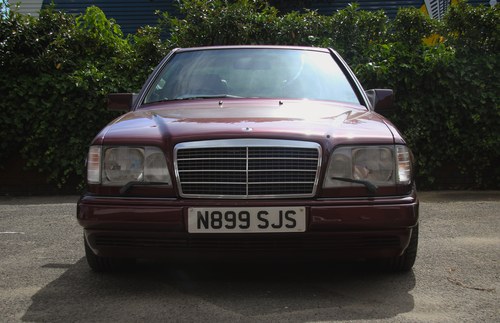 1995 Mercedes-Benz E320 (W124) For Sale (picture 13 of 166)